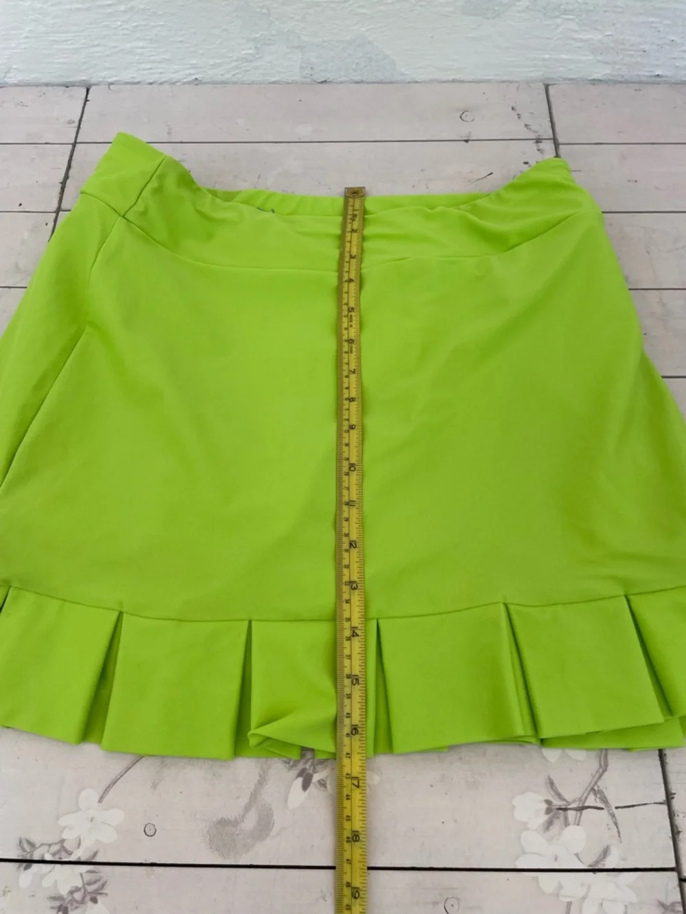 Tzu Tzu Lime Green Pleated Hem Mini Skirt - Picture 5 of 7